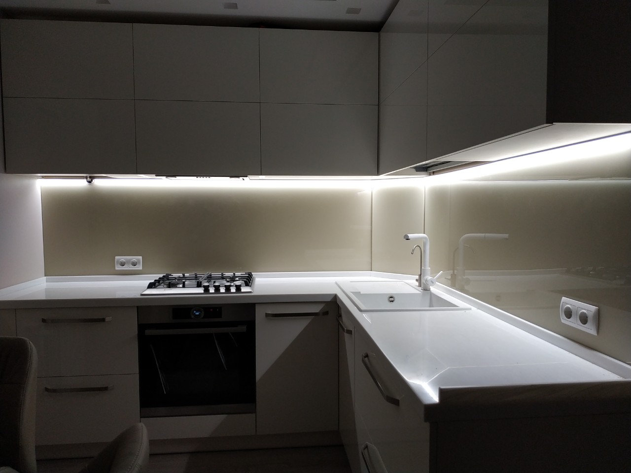 Как рассчитать LED-ленту для комнаты: пошаговое руководство